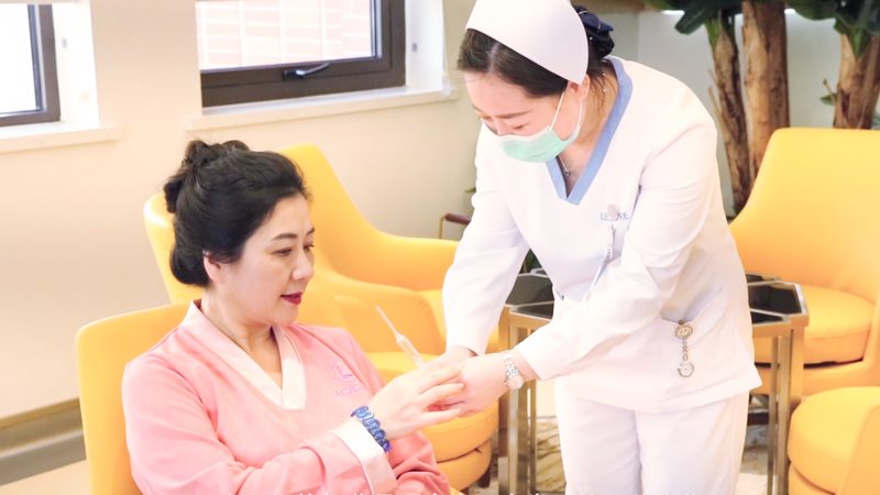 在为老人打造体检套餐时，以下关键项目不容忽视：